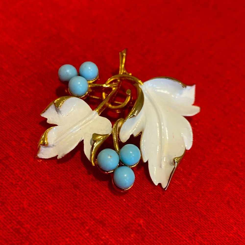 Signed Sarah Coventry Brooch-White enamel and blue berries